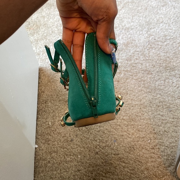Green Rhinestone Sandals - Picture 3 of 3